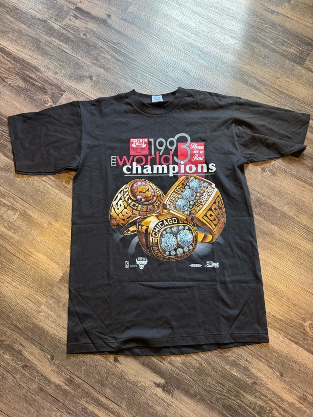 VTG 90s Salem Sportswear Chicago Bulls NBA World Champions Shirt